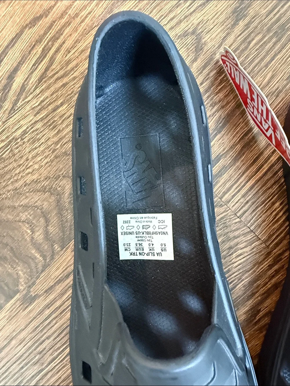 Vans Kids Black Water Shoes with Vent Holes sz 5
